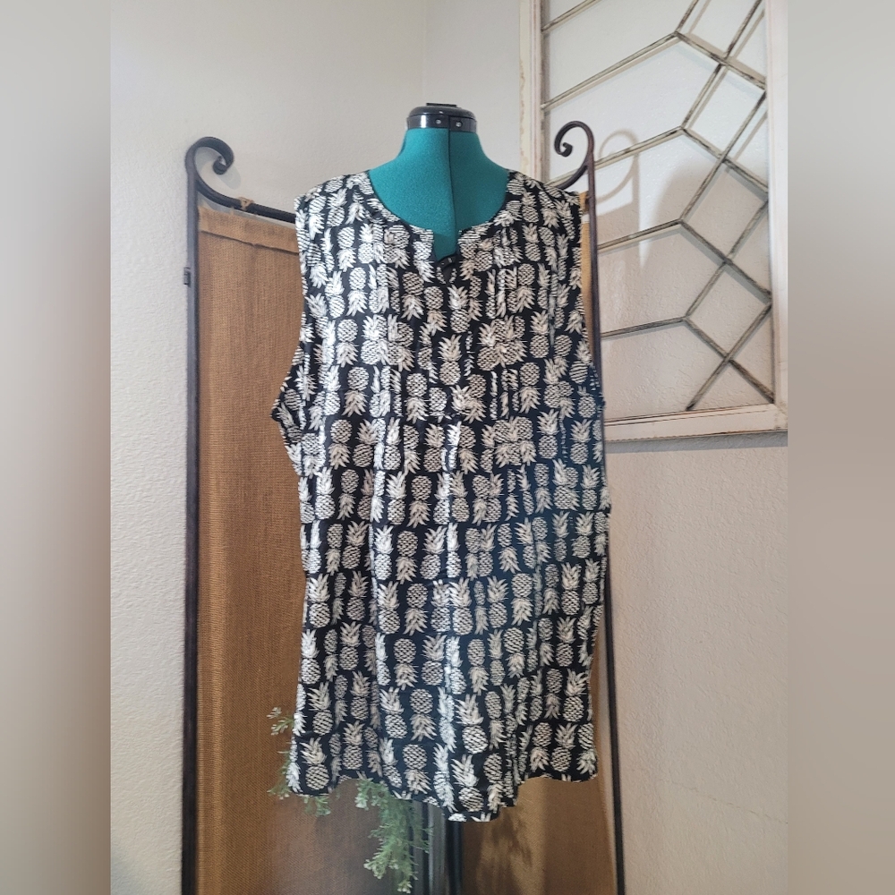 NWT Croft & Barrow Black and White Pineapple Print Plus Size 3XL Tank Top